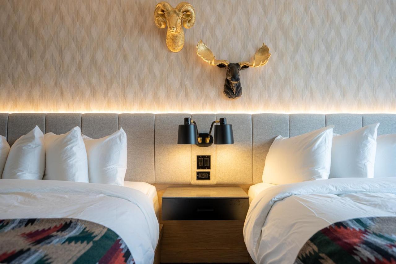 Mtn House By Basecamp Hotell Canmore Exteriör bild