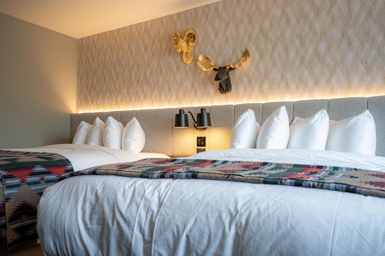 Mtn House By Basecamp Hotell Canmore Exteriör bild