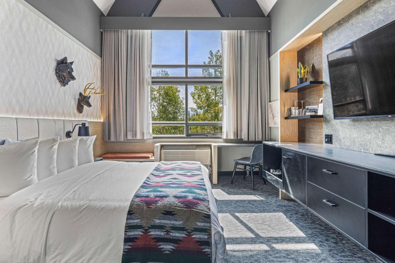 Mtn House By Basecamp Hotell Canmore Exteriör bild