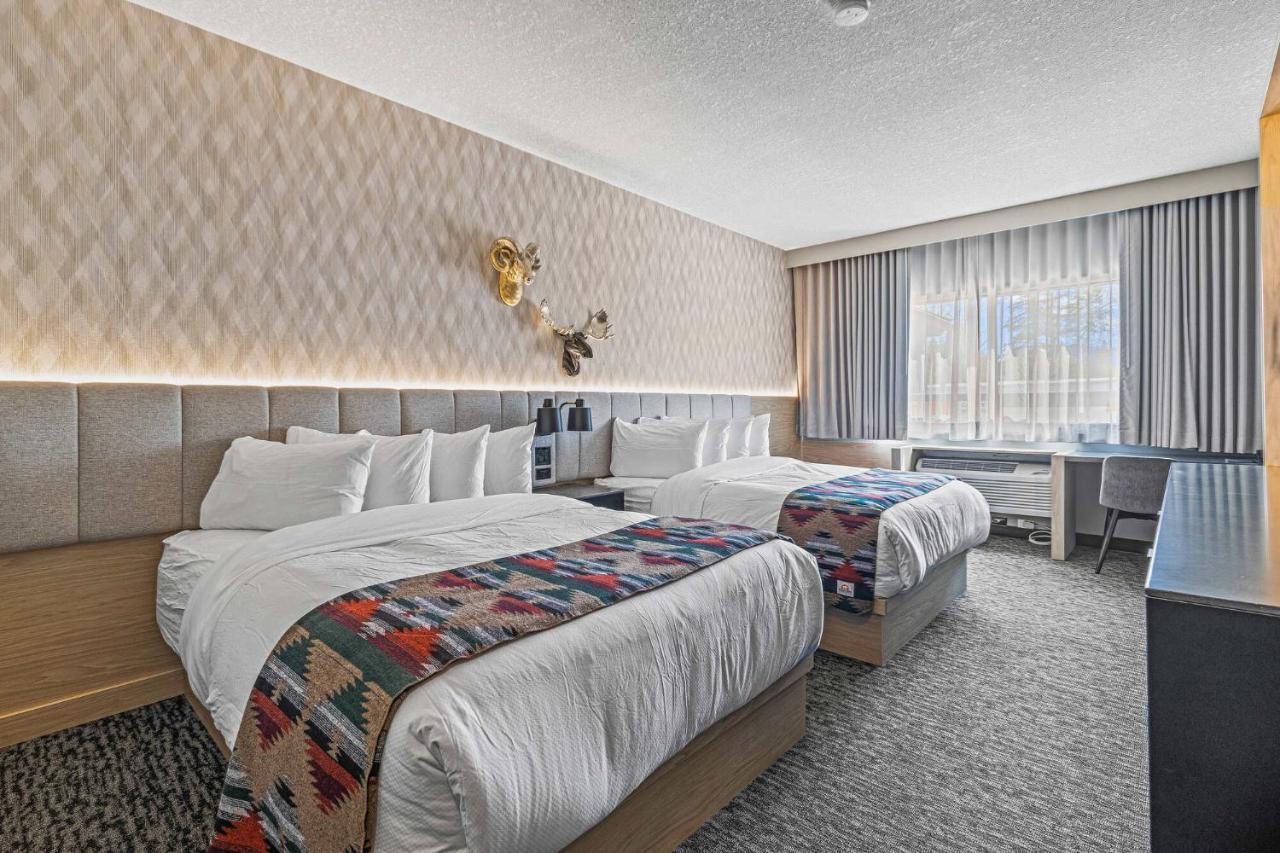 Mtn House By Basecamp Hotell Canmore Exteriör bild