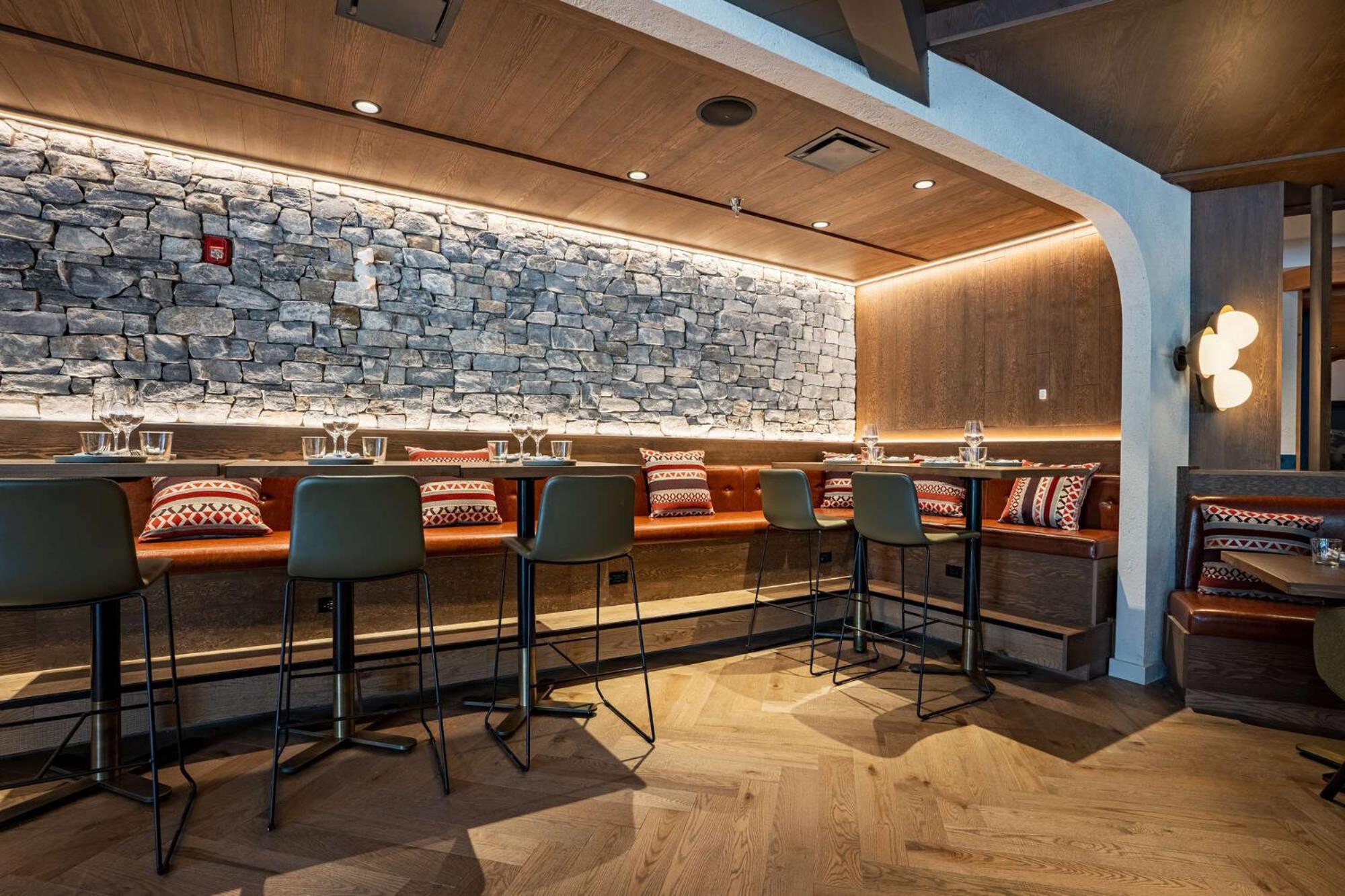 Mtn House By Basecamp Hotell Canmore Exteriör bild
