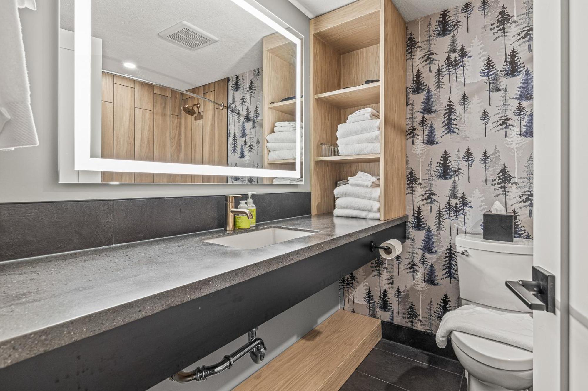 Mtn House By Basecamp Hotell Canmore Exteriör bild