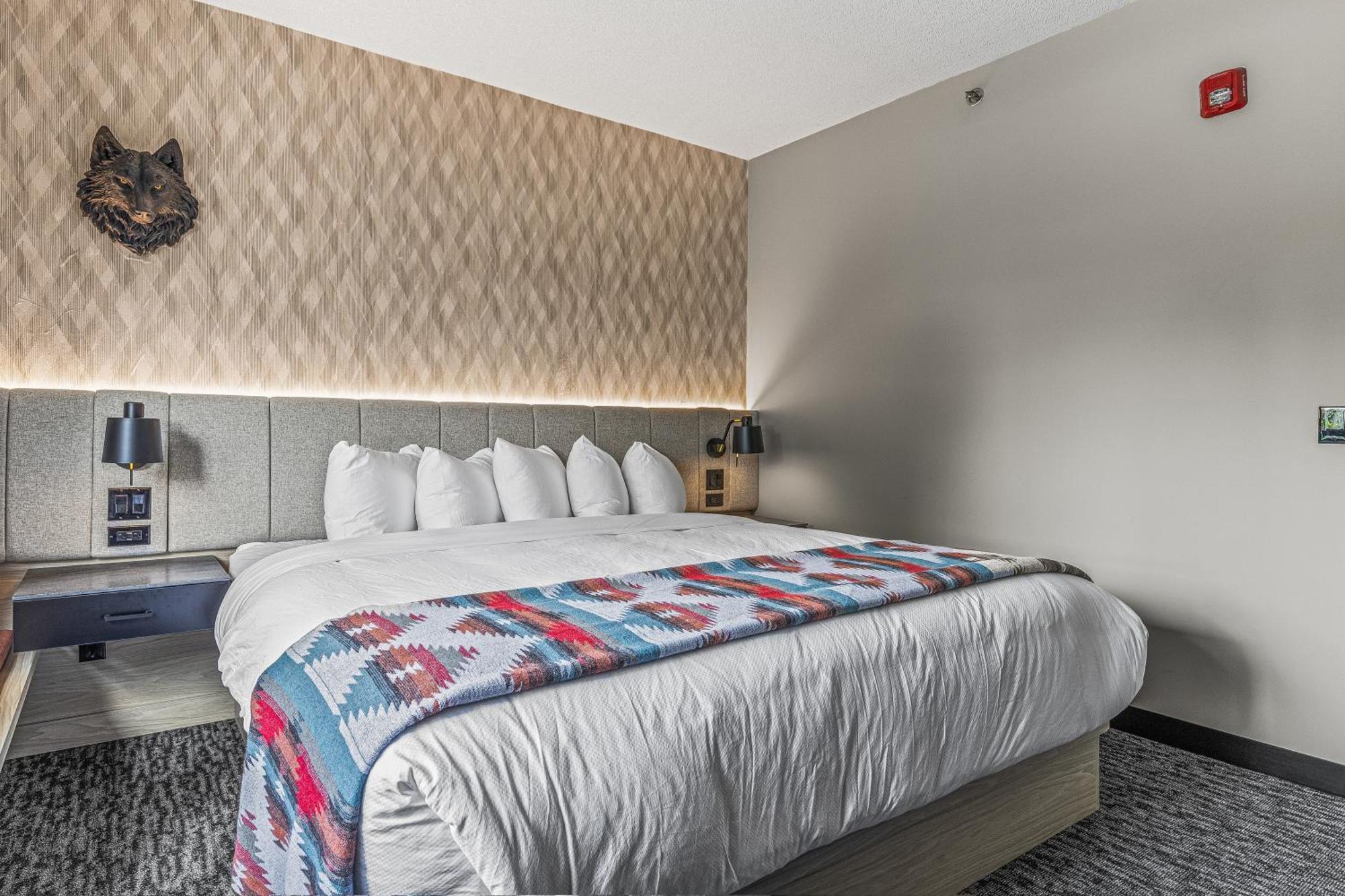 Mtn House By Basecamp Hotell Canmore Exteriör bild