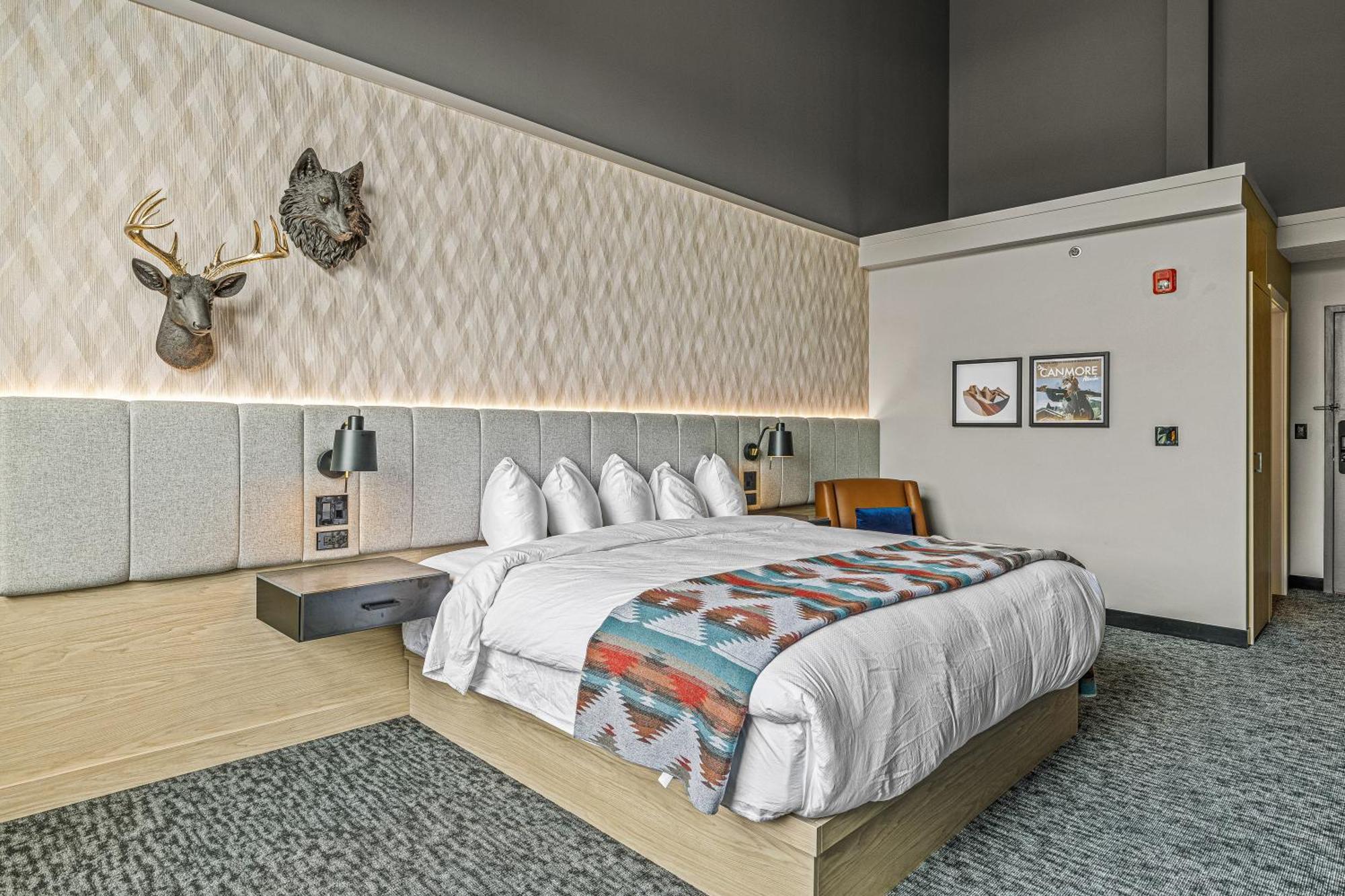 Mtn House By Basecamp Hotell Canmore Exteriör bild