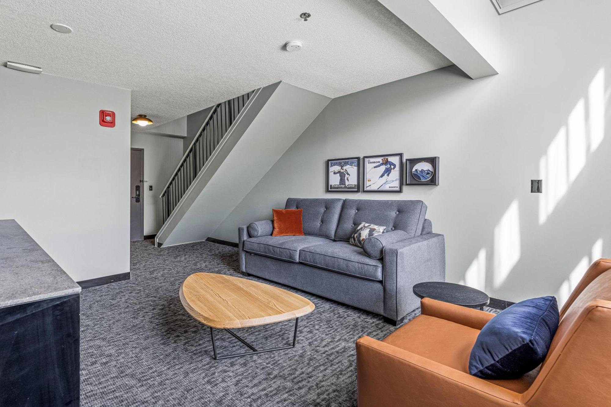 Mtn House By Basecamp Hotell Canmore Exteriör bild